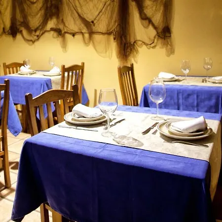 Casa Hijos Dalgo מלון 3*